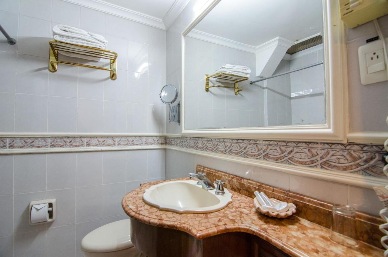Triple Room,1322985298:JPEG