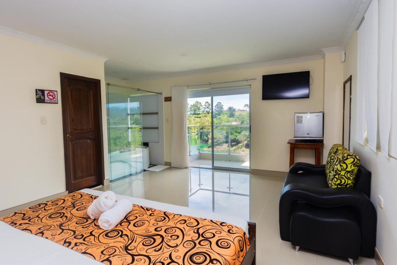 Deluxe Suite with Spa Bath
