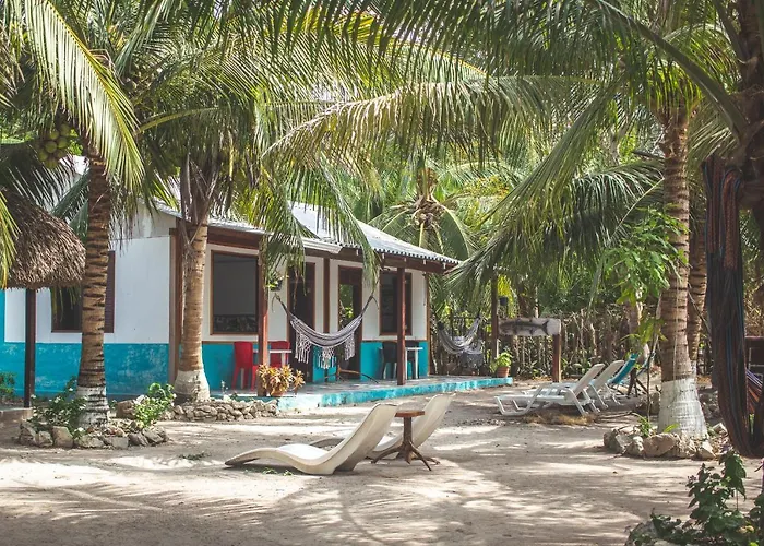 Isla Grande Eco-Hostal