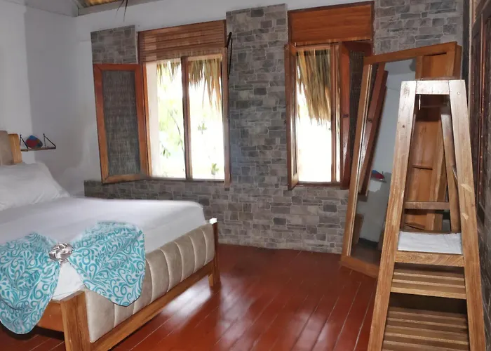 Isla Los Erizos Ecohouse