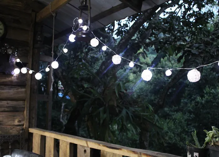 Glamping Lomaroja Ecohabs