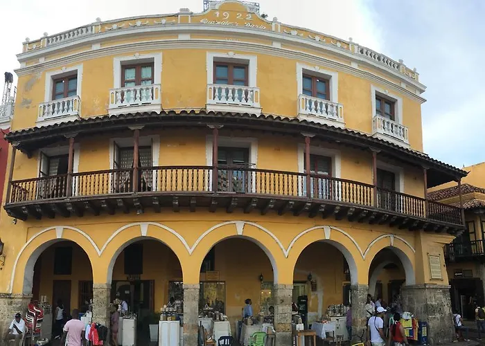 Hotel Torre Del Reloj